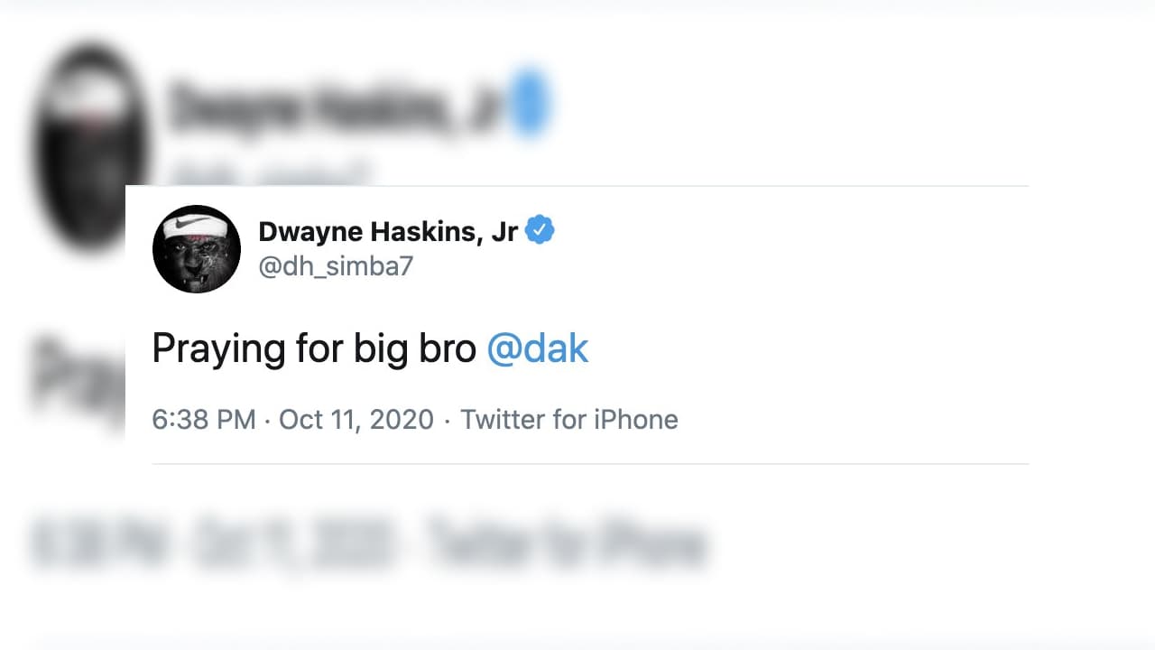 El quarterback de los Dallas Cowboys sufrió una grave lesión de tobillo y sus compañeros de profesión le mandaron apoyo en sus redes sociales.