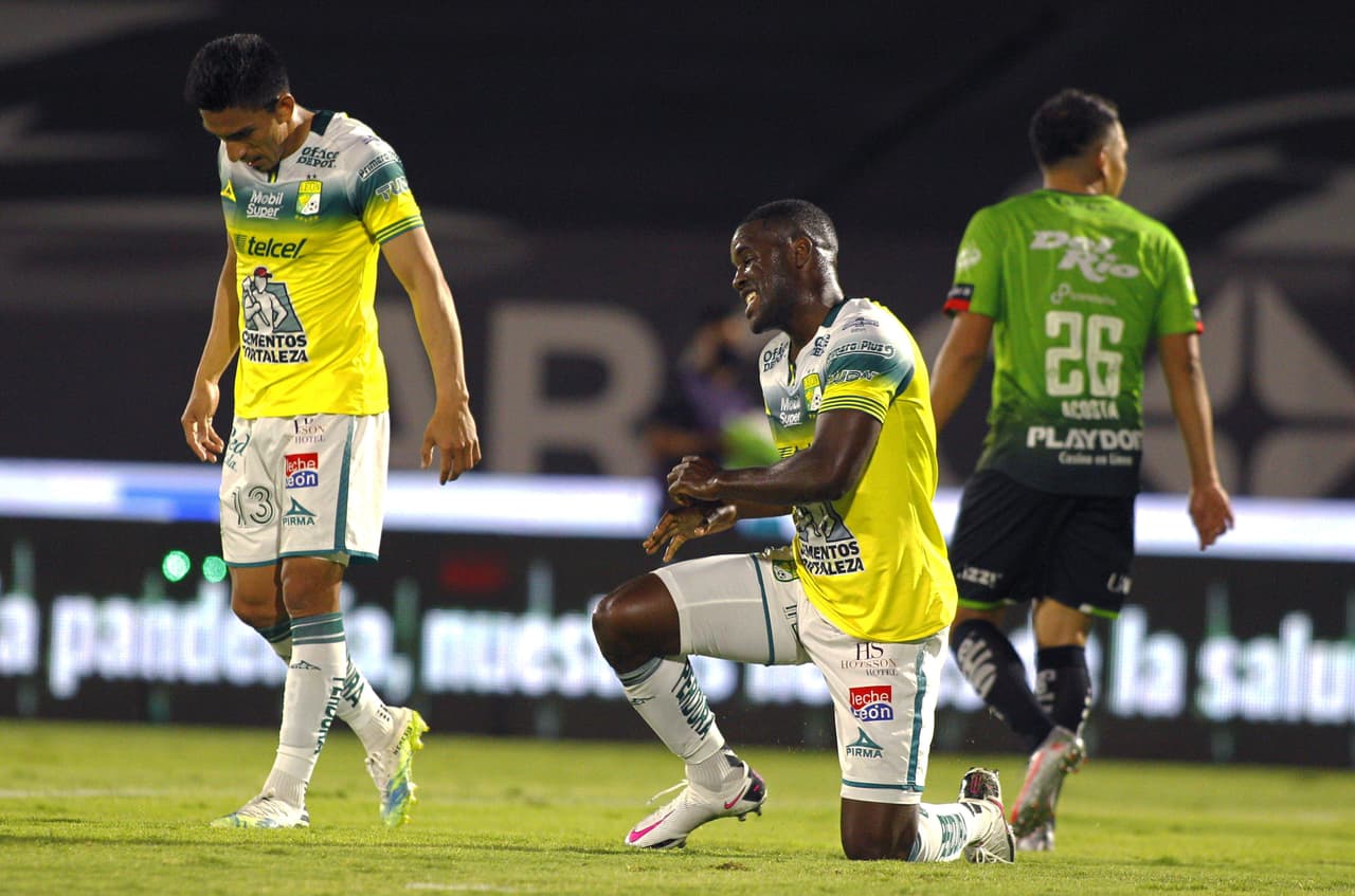 Aunque León jugó con un hombre menos desde los 66’, Bravos no podía romper el cero.