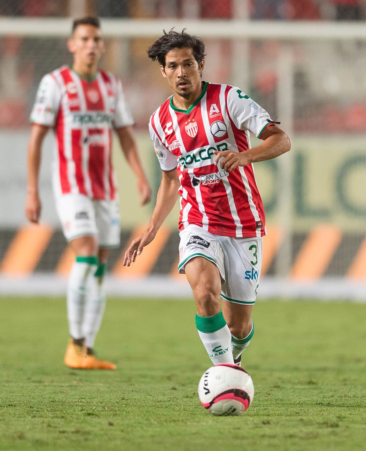 <b>9. Matías Fernández (Necaxa) - </b>3,8 millones de dólares (-50%).