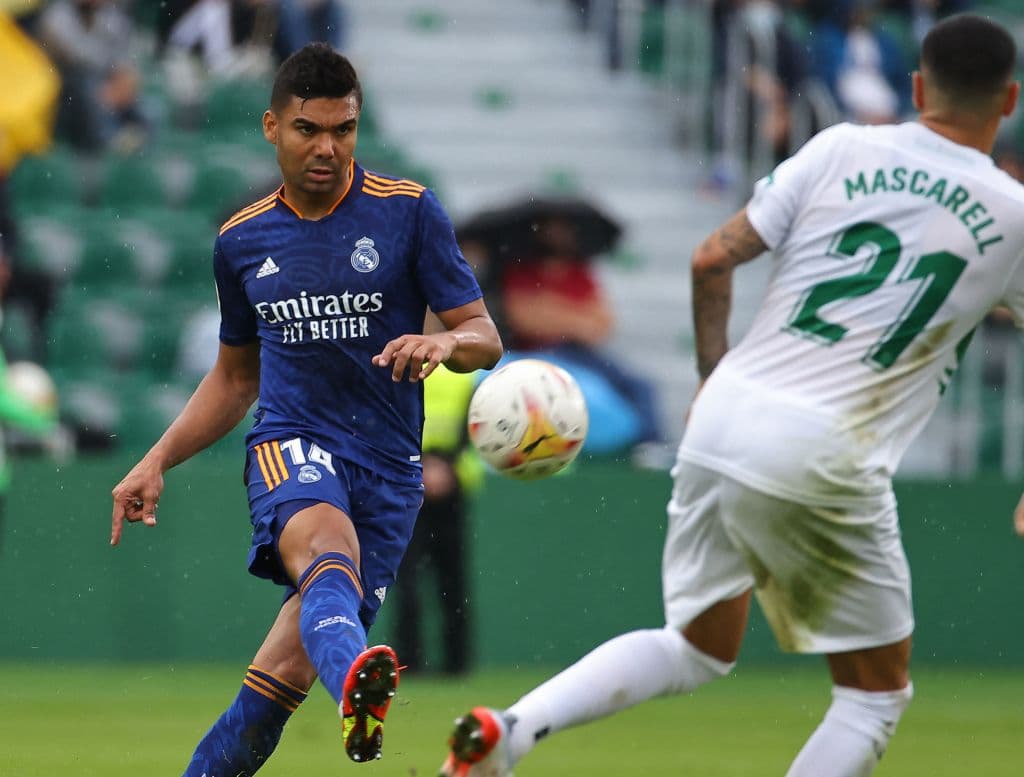 Vinicius Junior se luce con un doblete y la da la victoria 1-2 al Real Madrid sobre el Elche.