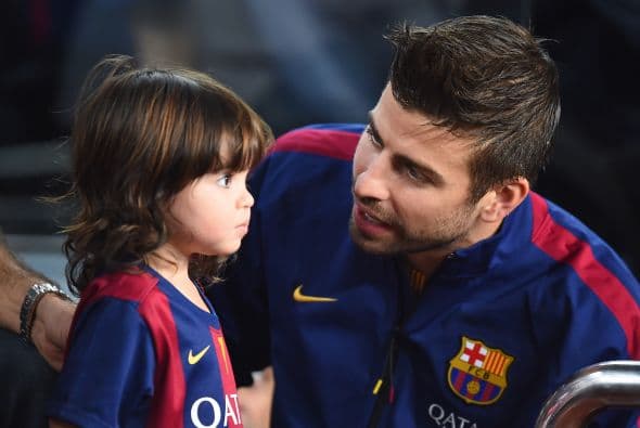 Milan un poco más serio, como que quería seguir jugando con Piqué.