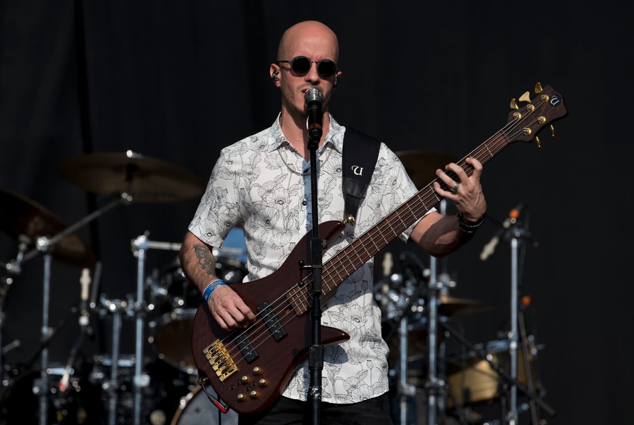 Mejor álbum de música alternativa | ‘Sobrevolado’ de Cultura profética.