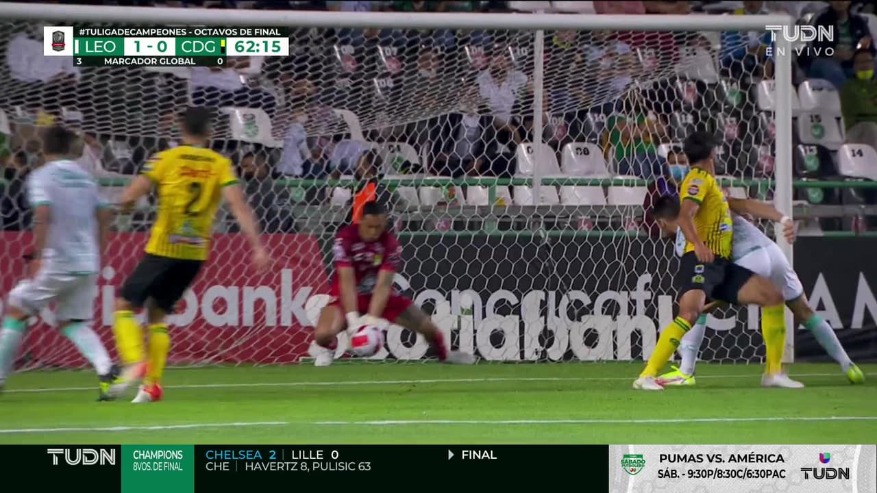 ¡TIRO ATAJADO! disparo por Luis Landin.