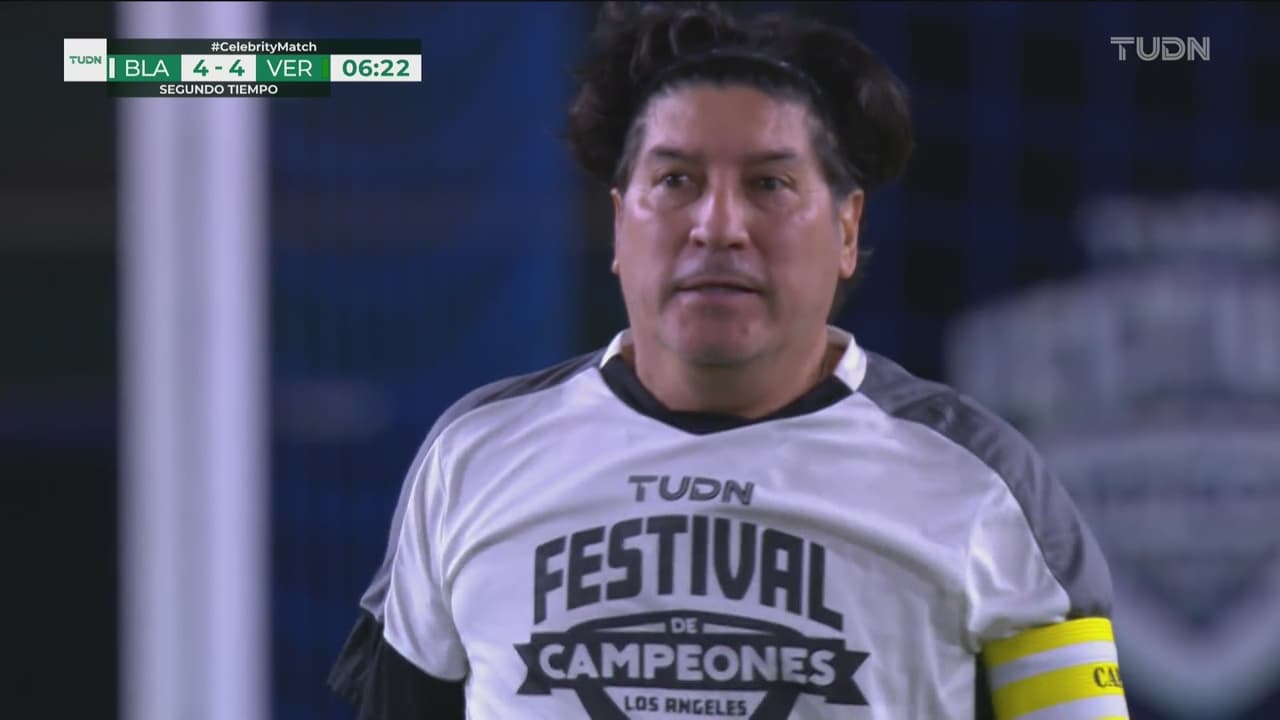 Bam Bam se apuntó un par de goles durante "el minuto loco", donde se jugaba con 4 balones simultáneamente.