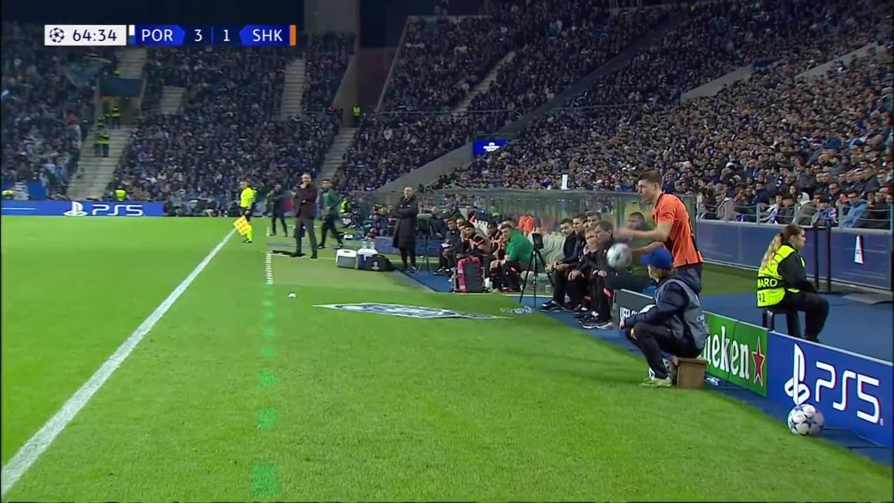 ¡TIRO ATAJADO! disparo por Danylo Sikan.