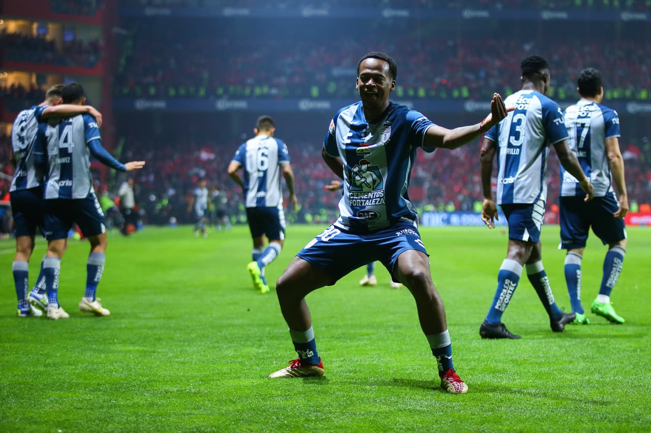 ¿A quién alcanza Pachuca en número de títulos?