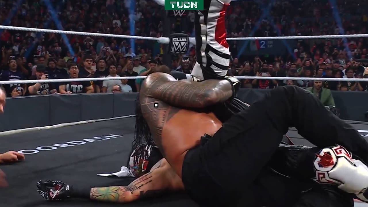 Penta Zero Miedo pierde ante Roman Reigns y no logra coronarse en Raw CDMX