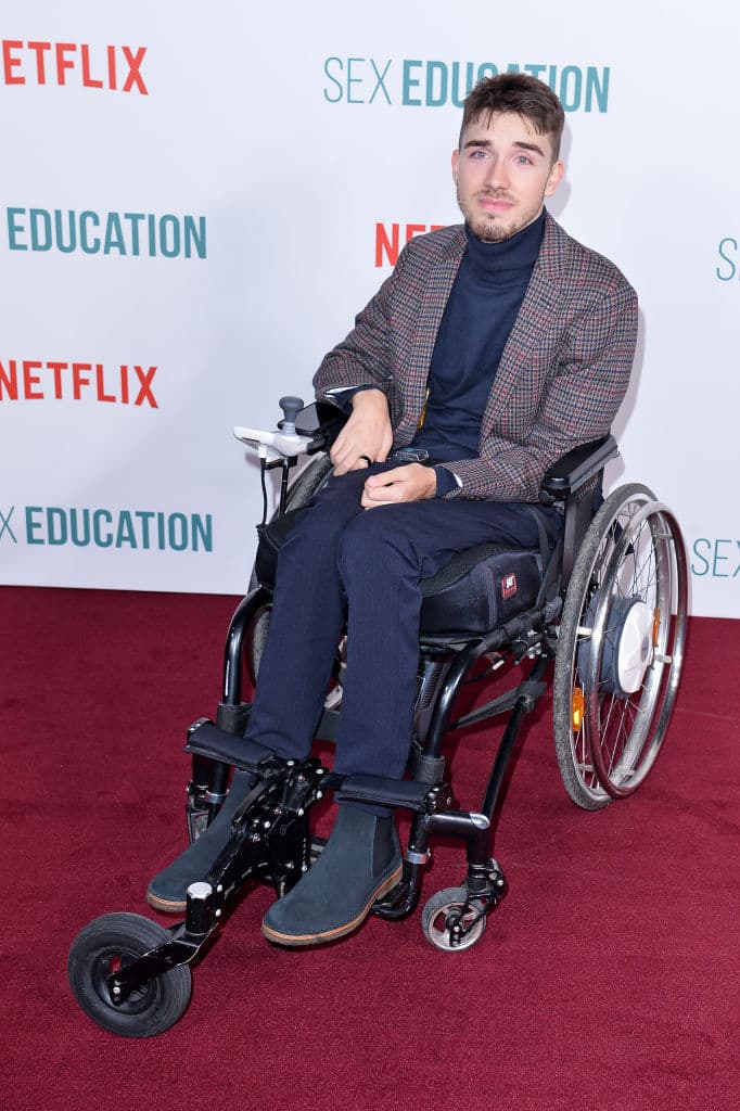 “Es un año nuevo, Otis está teniendo sexo casual, Eric y Adam son oficiales y Jean tiene un bebé en camino…”
<br>