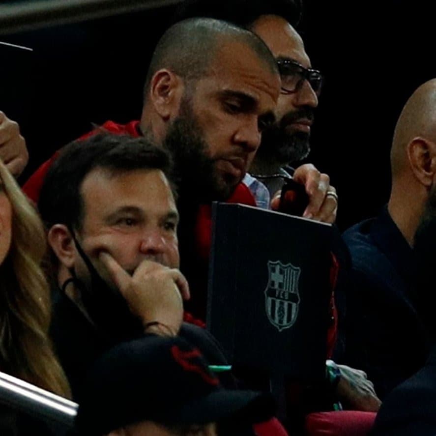 Dani Alves regresa al Camp Nou en el triunfo del Barcelona