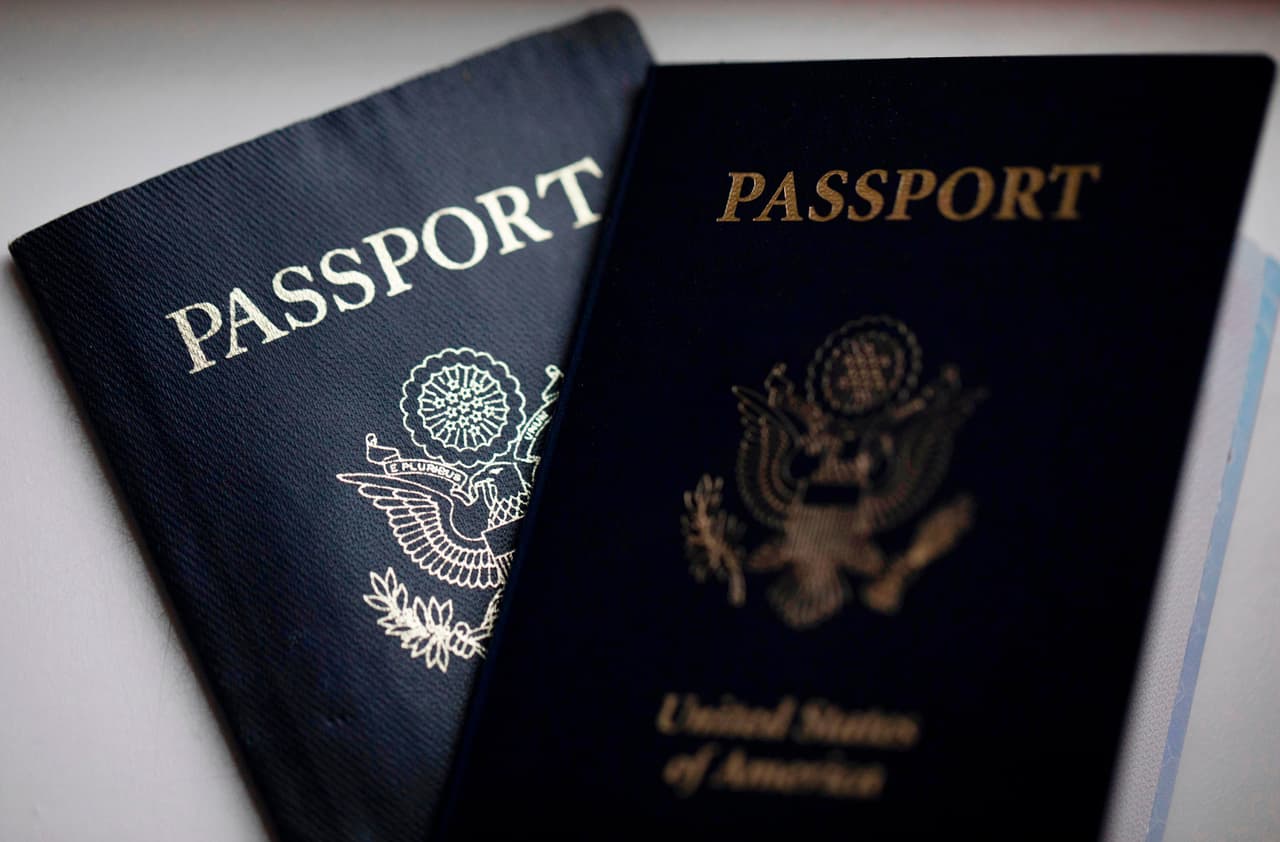  El Departamento de Estado amenaza con revocar el pasaporte a miles de padres con deudas de manutención