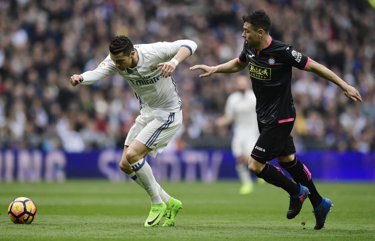 Cristiano, mientras, ejerció otra vez un rol diferente, más generoso y grupal, como frente al Nápoles. Parece que el portugués está cambiando su "modus operandi" y se ha convertido en un jugador más combinativo.