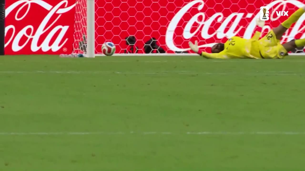 ¡Al palo! Manuel Ugarte revienta el poste y evita el empate