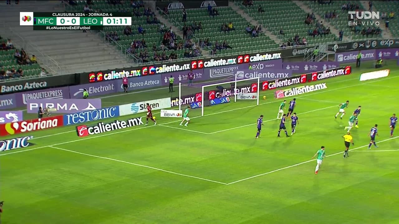 ¡TIRO ATAJADO! disparo por Federico Viñas.