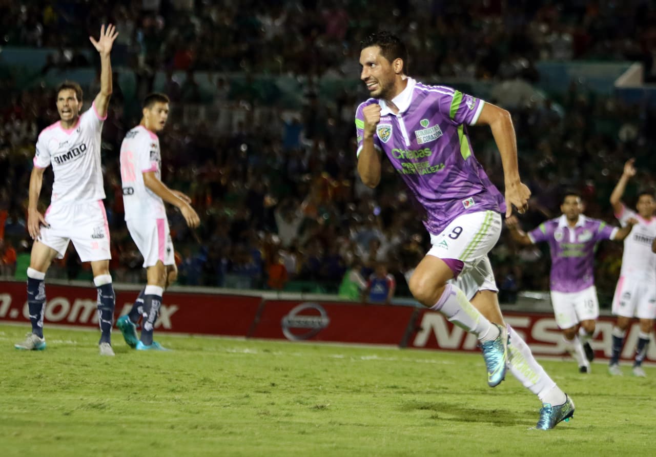 Juan Insaurralde ha sido uno de los elementos más constantes por parte del equipo de Chiapas, y en esta ocasión, logró mantener el cero en su portería para colocarse como el cuarto mejor defensa en el Univision Deportes Fantasy.