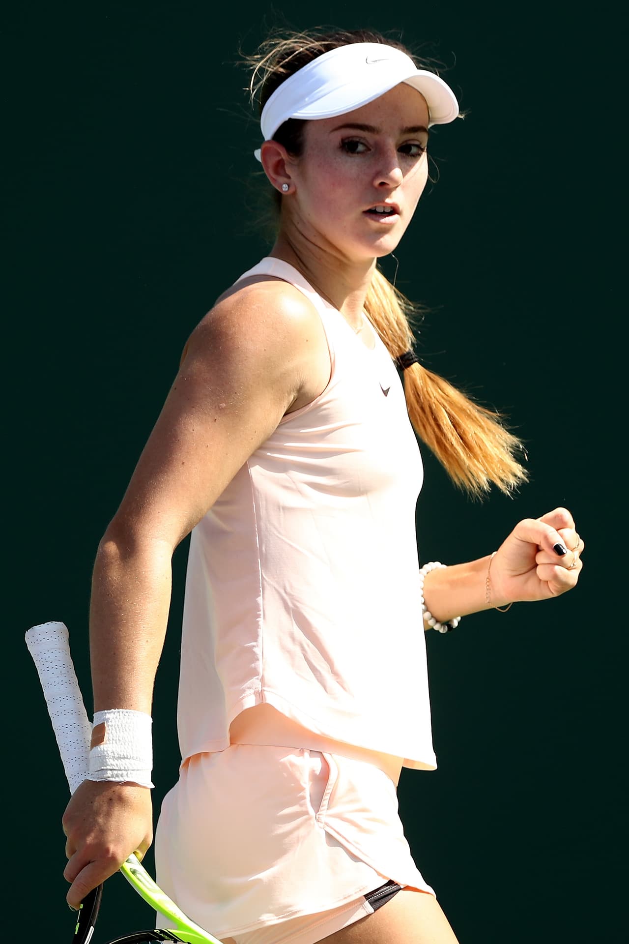 La estadounidense Catherine Bellis ha sorprendido al tenis mundial a sus 18 años, a pesar de que se despidió temprano tras perder contra la bielorrusa Victoria Azarenka 3-6, 0-6.