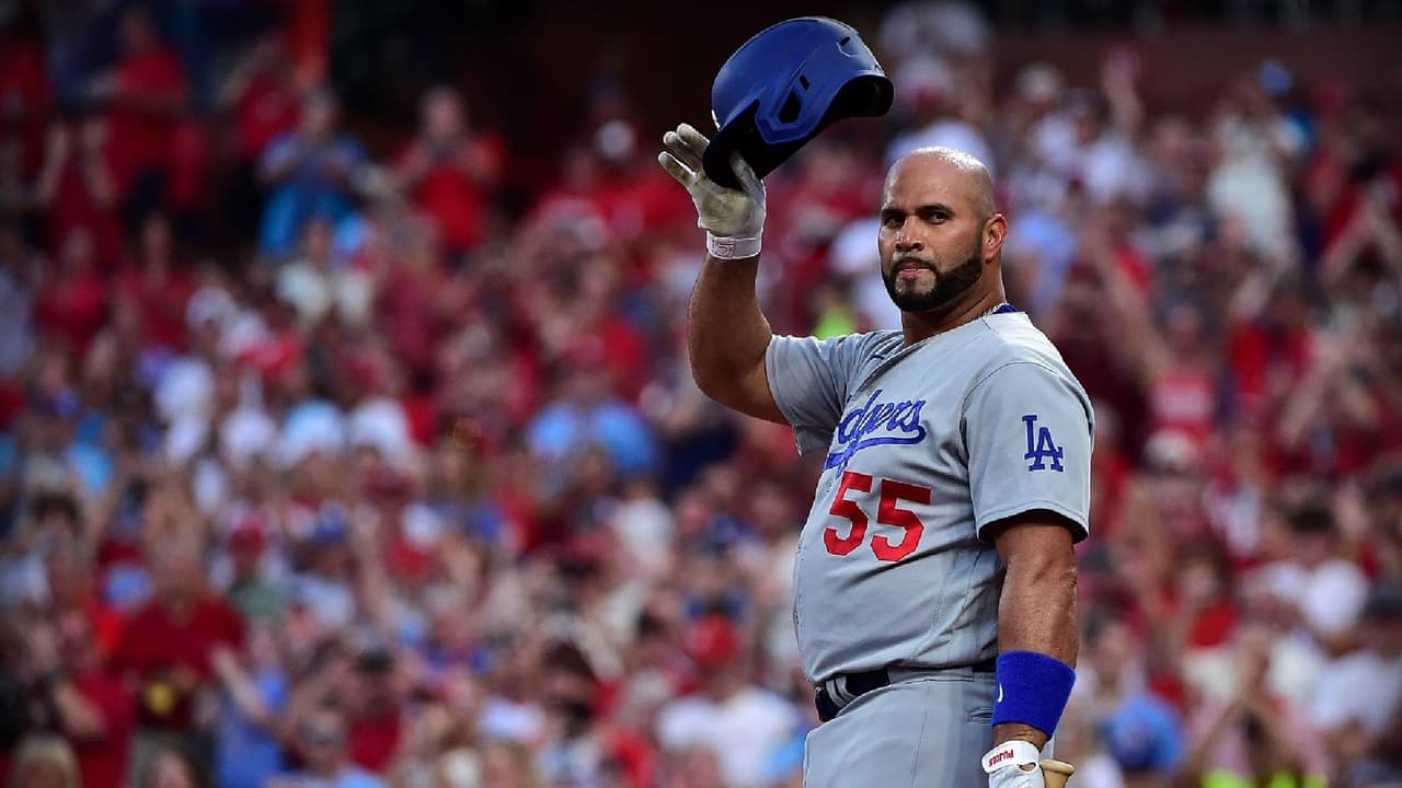 Pujols regresa ovacionado y pega cuadrangular contra Cardinals