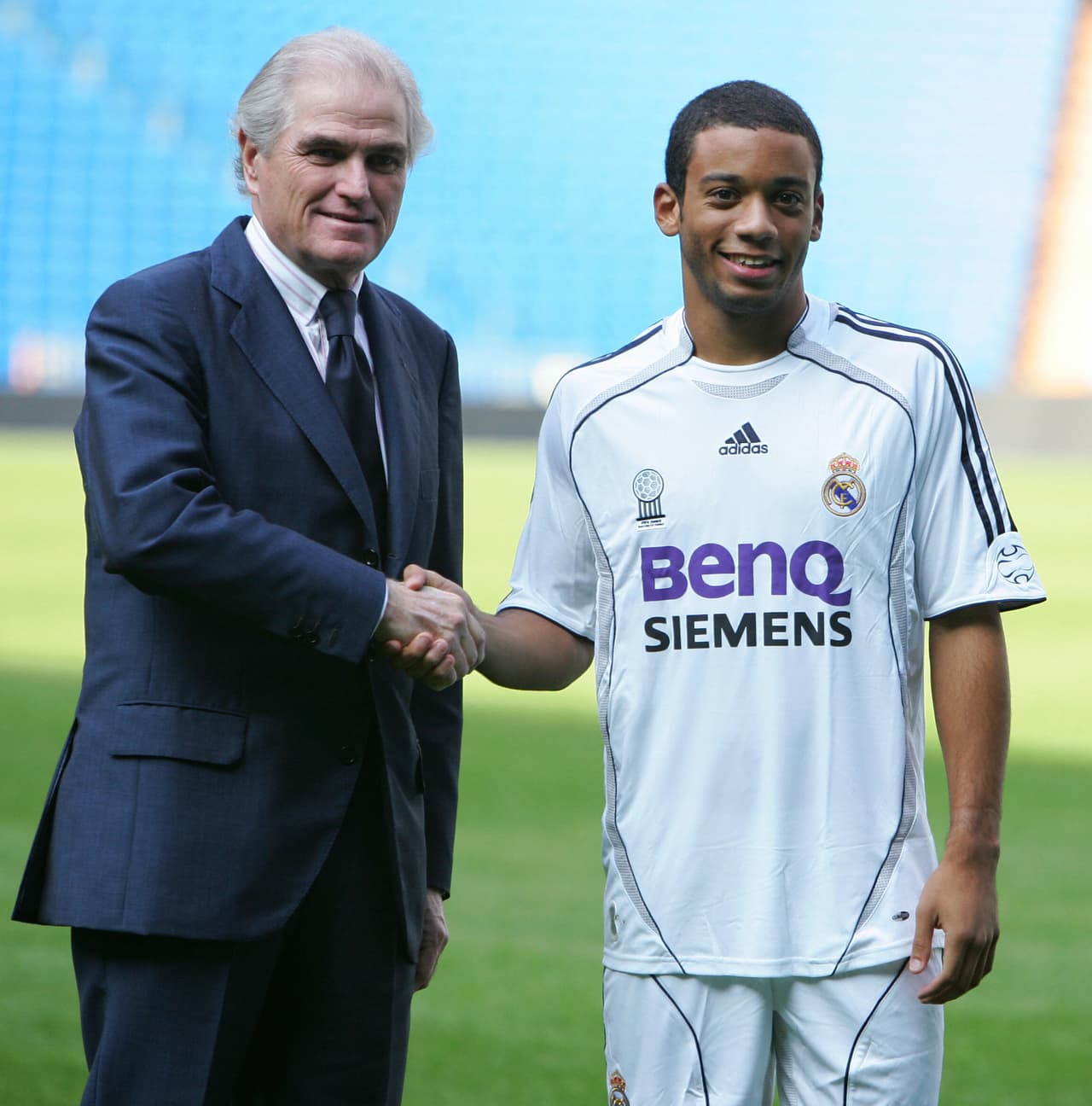 Como el Madrid no conseguía la décima Champions, Pérez perdió la presidencia ante Ramón Calderón, quien fichó a Marcelo en 2006.