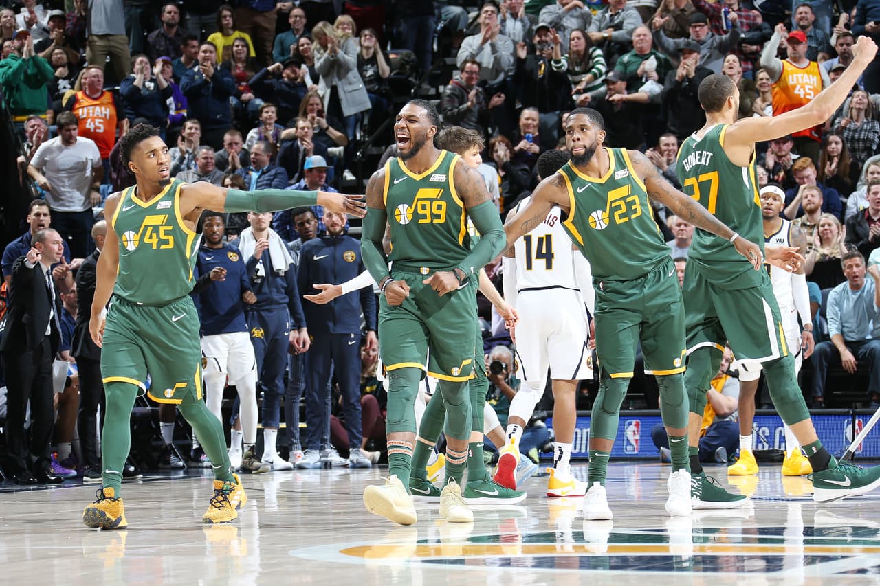 <b>Nuggets 108 -114 Jazz: </b>en el Vivint Samrt Home Arena de Salt Lake City, los locales se impusieron con una gran actuación de Donovan Mitchell, quien sumó 35 puntos y seis asistencias. Además, Joe Inglés lo acompañó con ocho asistencias. Los de Utah se afianzan en zona de Playoffs.