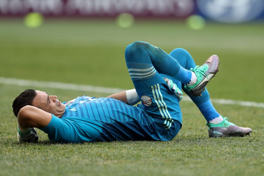 El registro de El Hadary, que tras el cobro advirtió una molestia por la que fue atendido, parece muy difícil de superar en un Mundial.