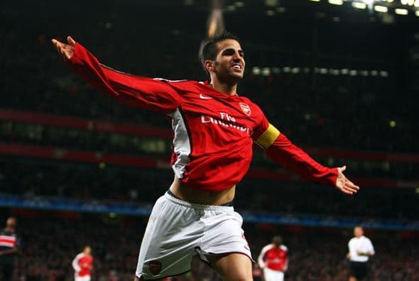 Cesc Fábregas hizo dos de los goles de los 'gunners'.
