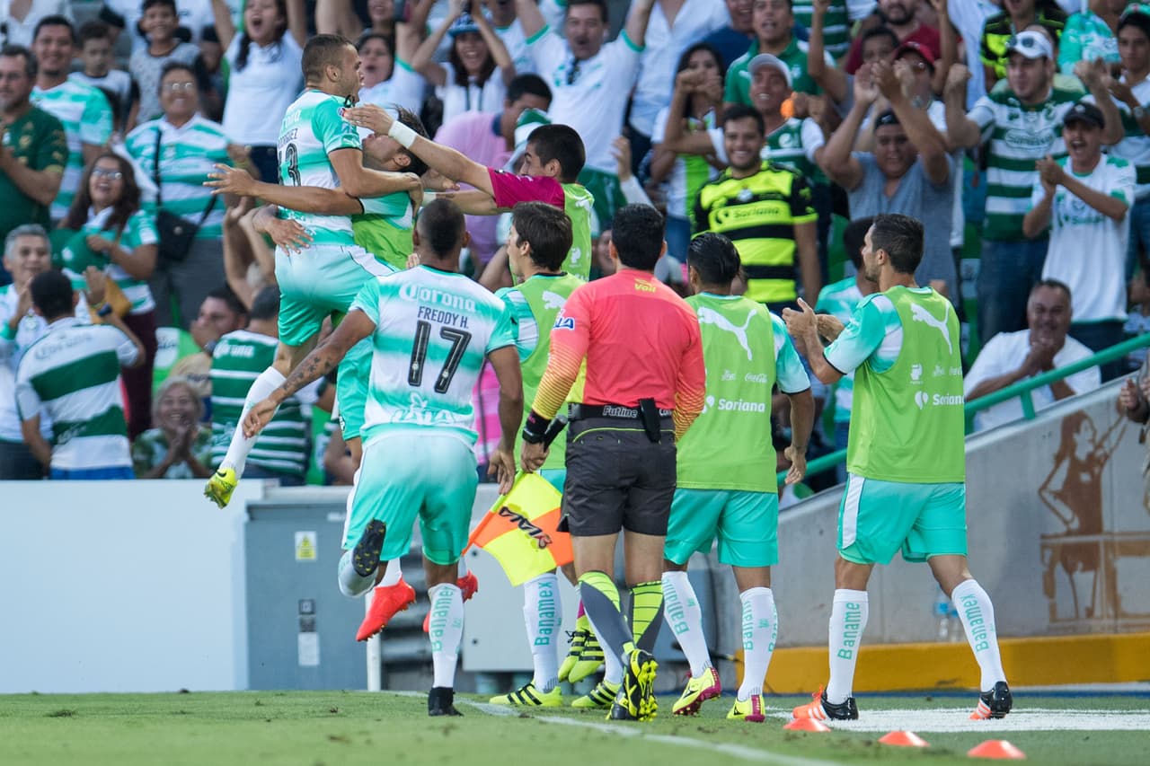 LOS GOLES: En la jornada nueve del fútbol mexicano se marcaron 24 goles para llegar a 211 anotaciones en lo que va del torneo. De estos 24, 16 fueron anotados por jugadores no nacidos en México y siete por mexicanos, el restante fue un autogol.