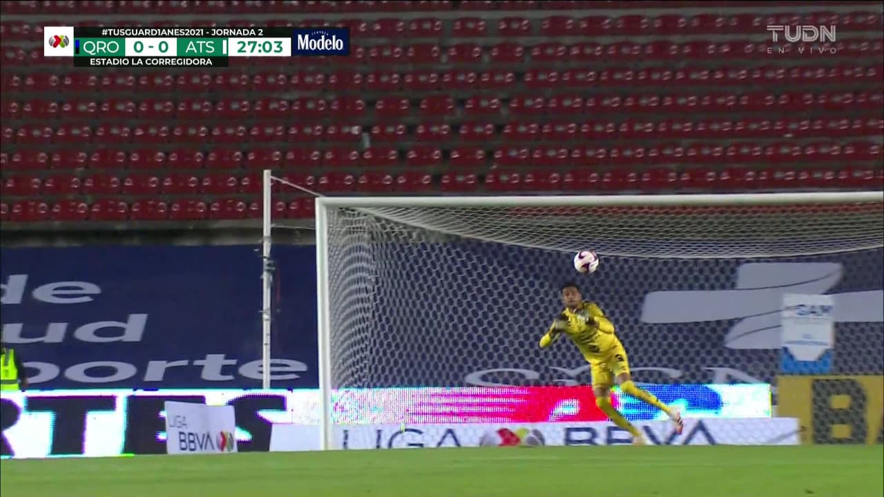 ¡TIRO ATAJADO! disparo por Milton Caraglio.