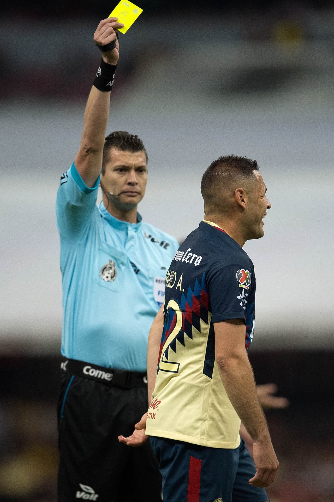 Erick Yair Miranda fue el árbitro del partido. Mostró ocho tarjetas amarillas y marcó unpar de penales; uno de ellos muy polémico.