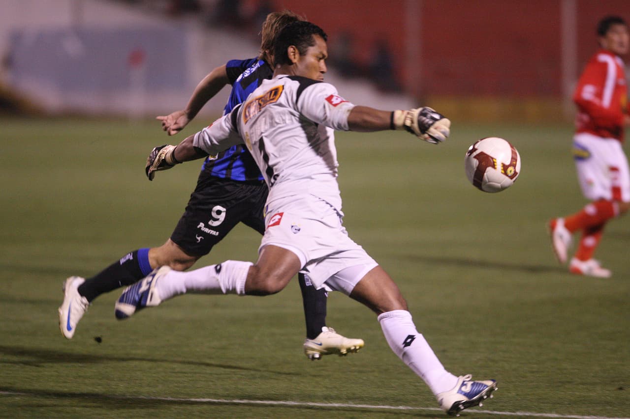El peruano Johnny Vegas tiene 41 años y lleva 45 goles en su carrera, que aún contnúa en la segunda división del fútbol de su país.