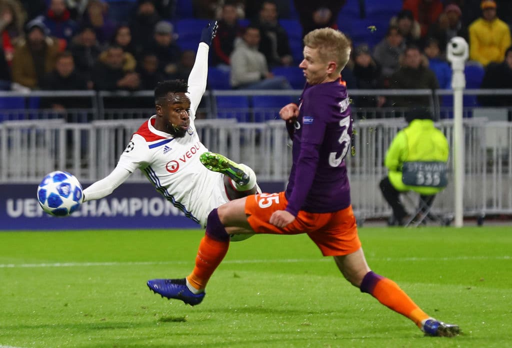 Y a los 55 minutos, el marfileño Maxwel Cornet se encargó de abrir el marcador con este remate en el área de los Citizens, lo cual hizo estallar el Grupama Stadium.