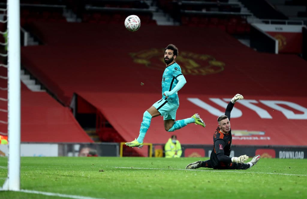Manchester United derrota al Liverpool 3-2 y deja fuera a los 'Reds' de la FA Cup. Mohamed Salah fue el único autor de los dos goles para los locales, pero Greenwood, Rashford y Fernandes fueron la clave para la victoria.