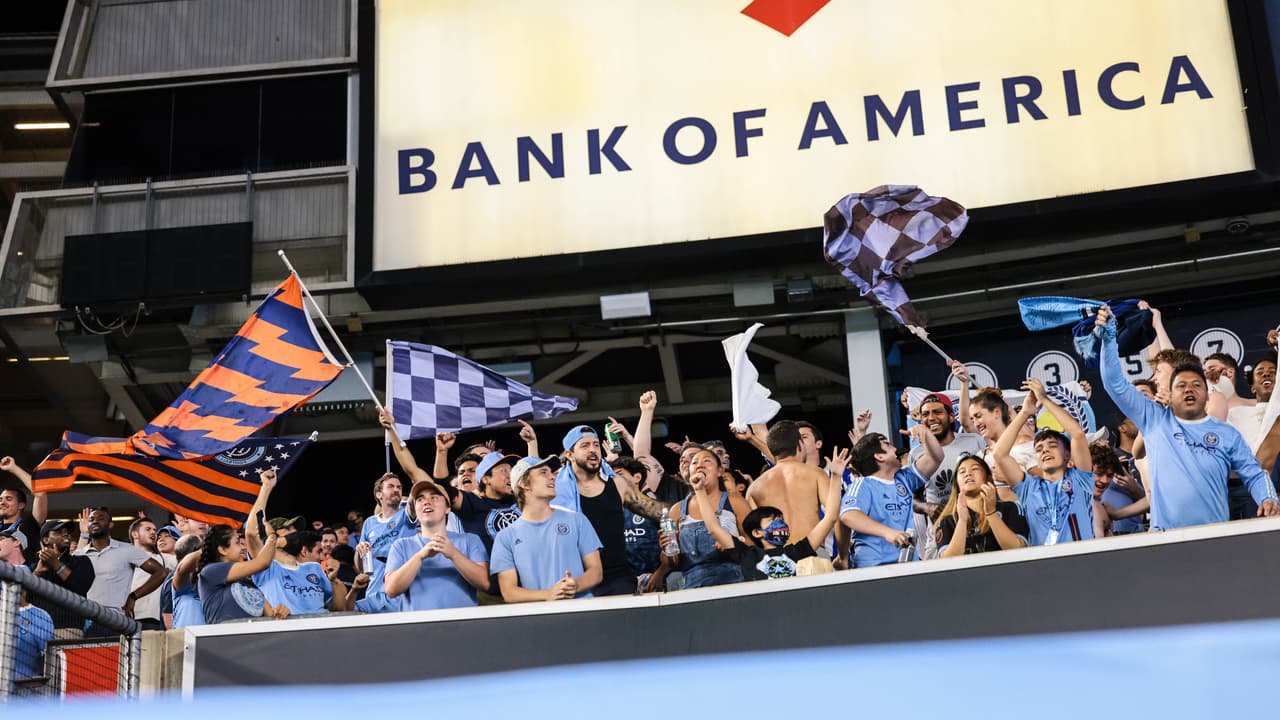 La afición celebró en el Bronx el avance de New York City FC.
<br>
