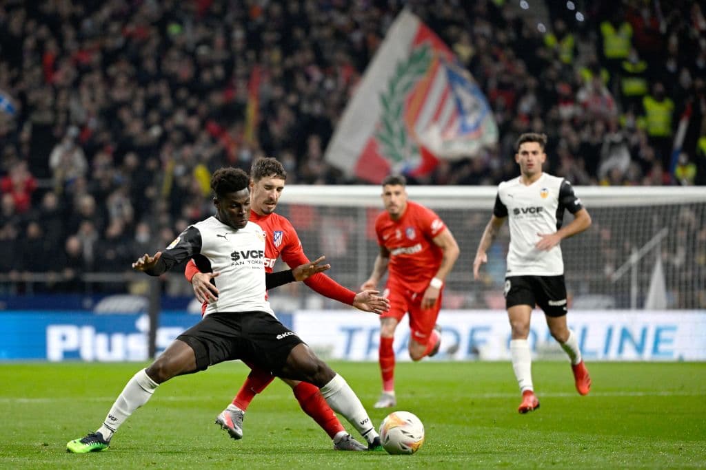 Los goles de Ángel Correa (90+1') y Mario Hermoso (90+3'), el Atlético de Madrid logra lo imposible y vencen 3-2 al Valenciatras haber arrancado el partido perdiendo 0-2.