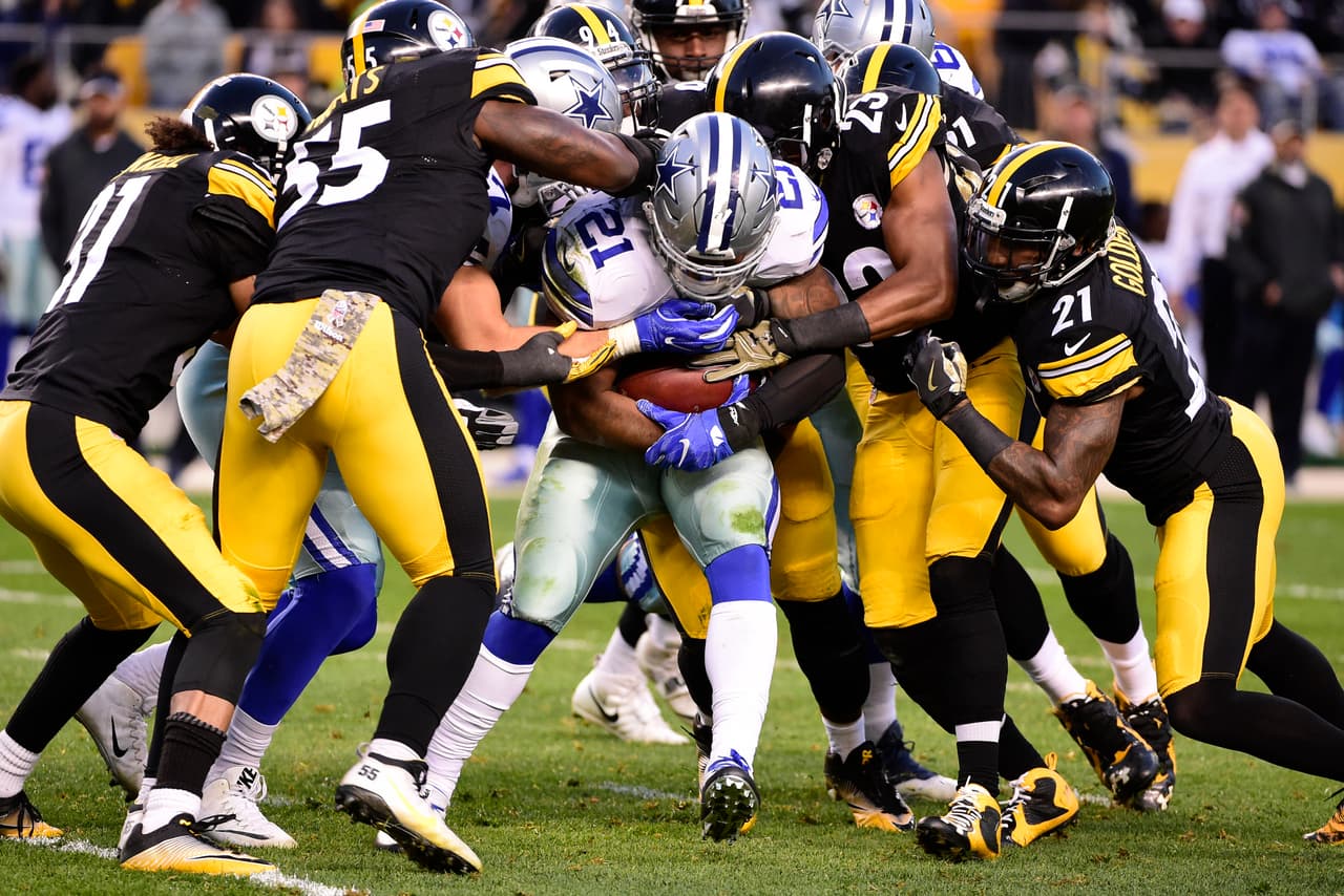 Los Steelers no pudieron contener la fuerza y velocidad de 'Zeke' y le permitieron correr 114 yardas.