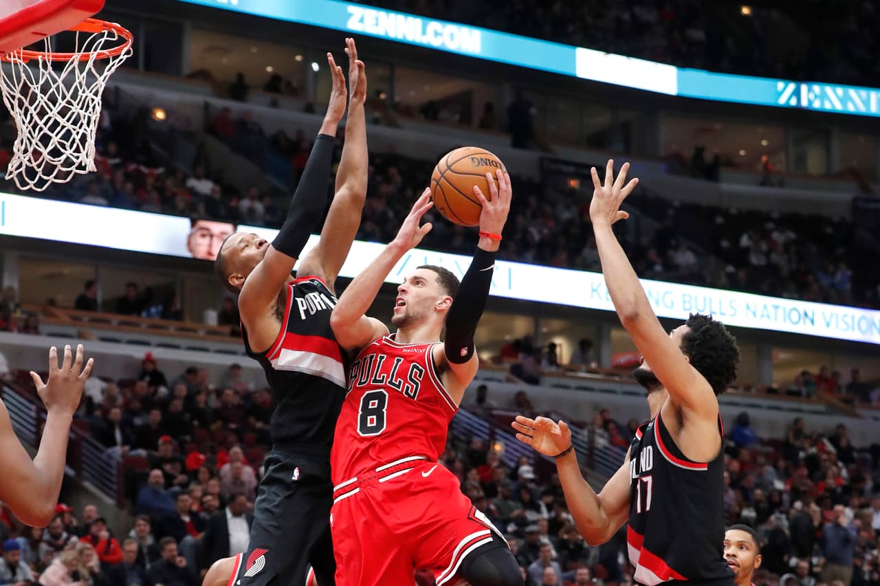 Carmelo Anthony guía a Portland a ganar mientras hace historia