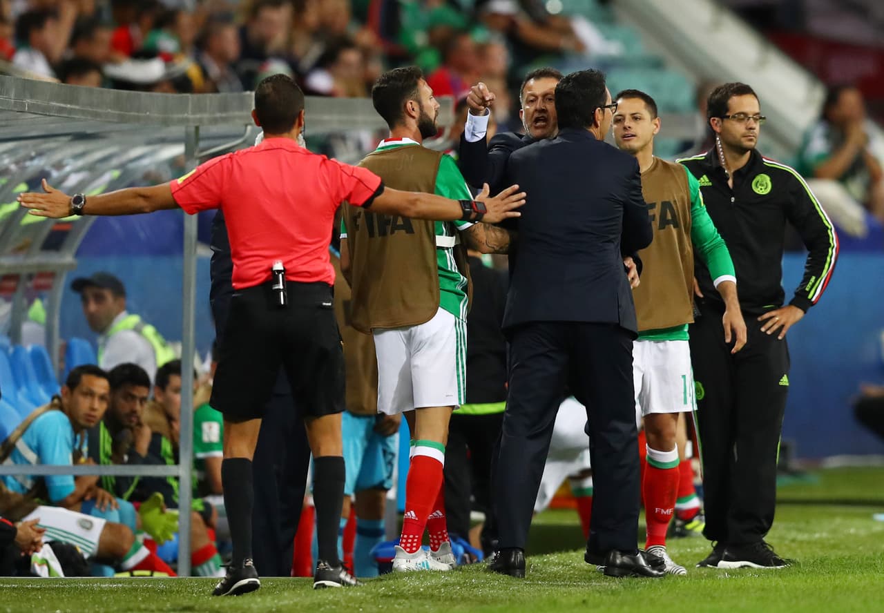 Osorio enfureció y lanzó un ‘motherfu...’ a DT de Nueva Zelanda