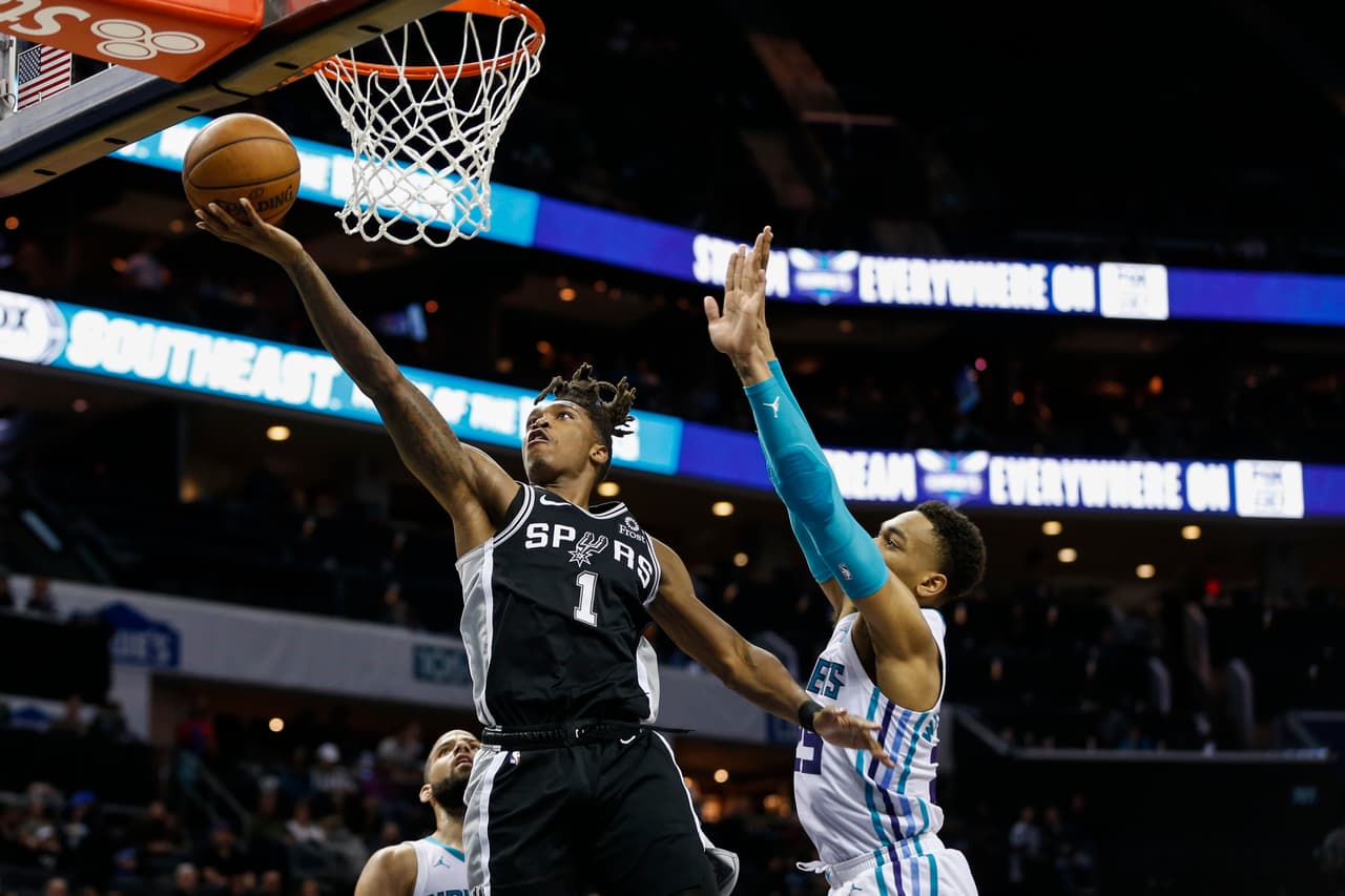 Charlotte Hornets 103-104 San Antonio Spurs