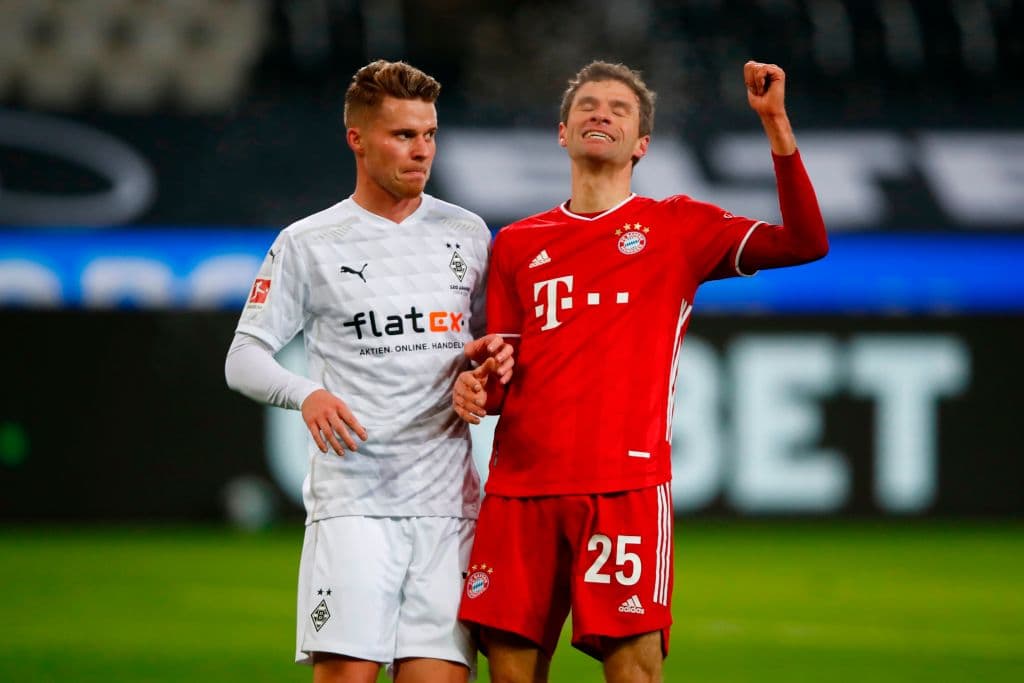 Bayern Munich pierde y arriesga la cima de la Bundesliga | Los pupilos de Flick no aprovecharon una ventaja de dos goles ante el Mönchengladbach y fueron derrotados 3-2 en el Borussia Park.