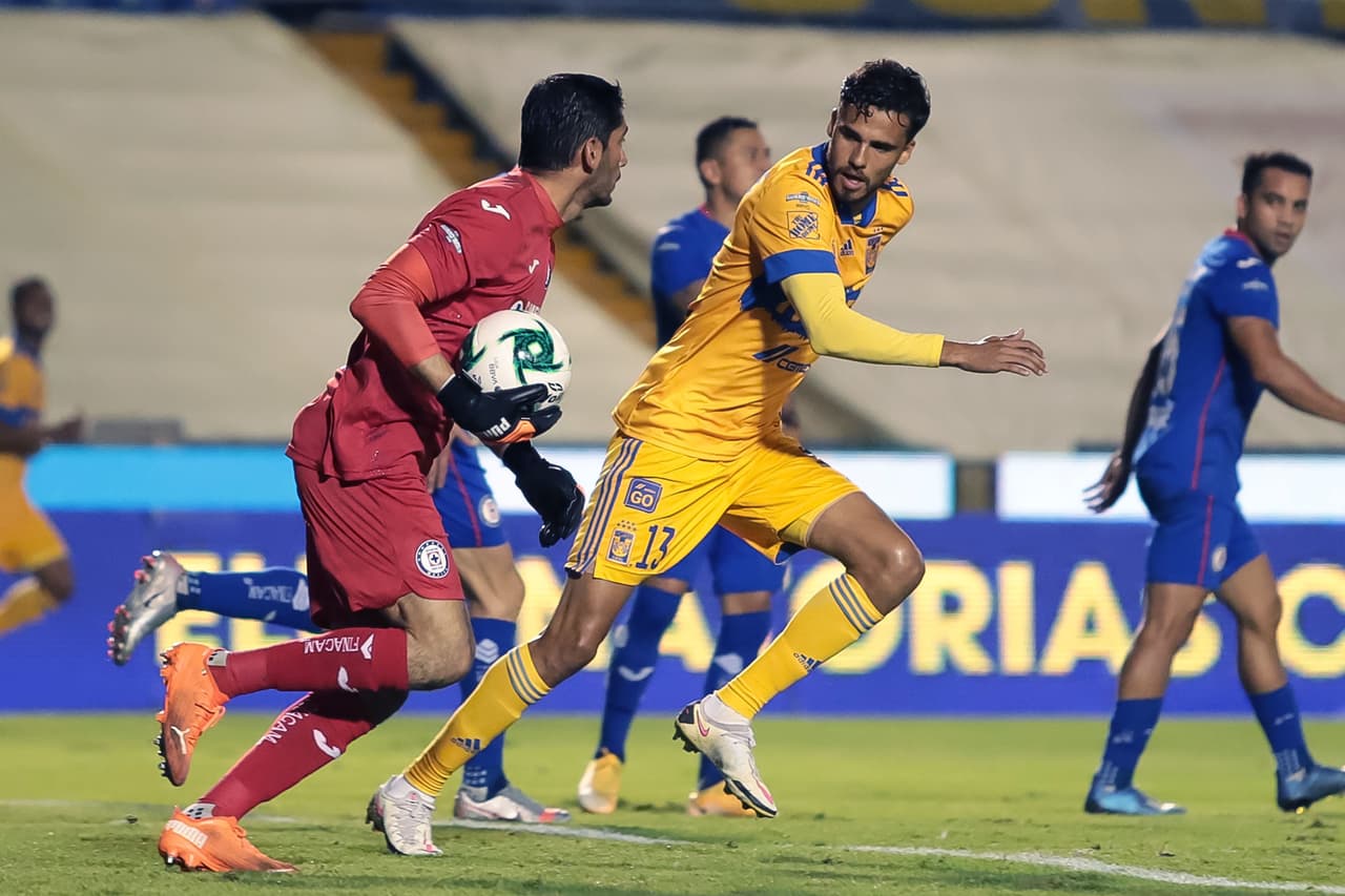 Cruz Azul vence 1-3 a Tigres en el volcán y rasguñan su pase a las semifinales.