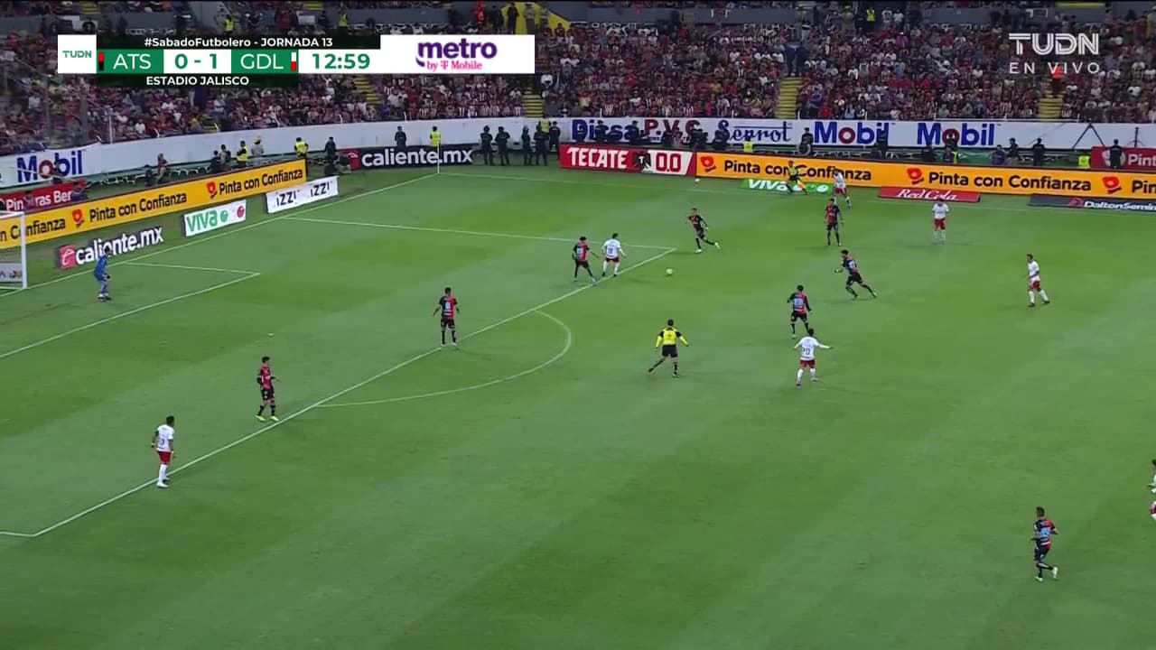 ¡TIRO ATAJADO! disparo por Alexis Vega.