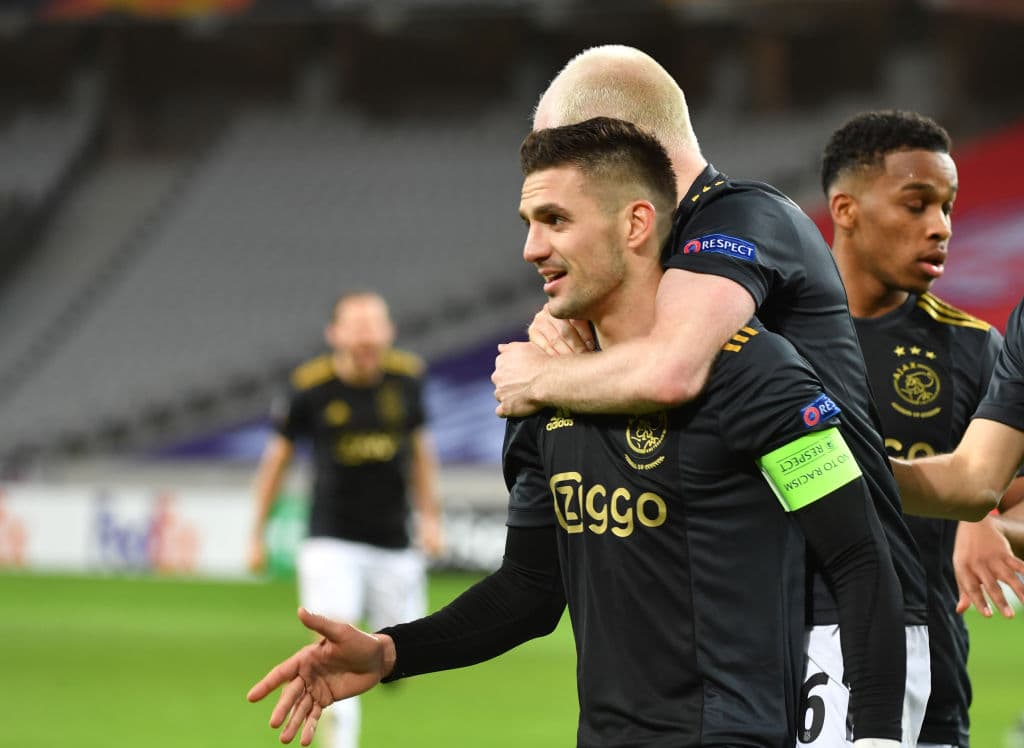 El Ajax de Edson Álvarez venció al Lille en el último suspiro del juego | El conjunto del mexicano arrebató el triunfo para aventajar en el camino por los Octavos de Final de la Europa League.
