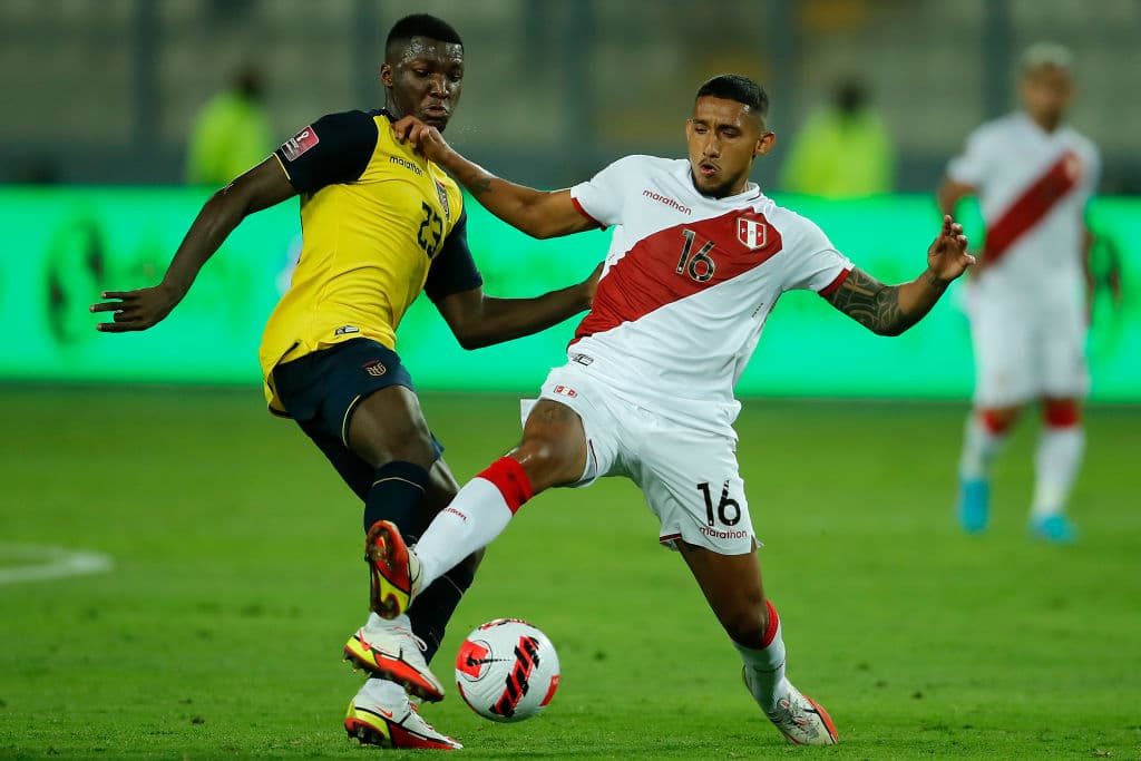 La anotación de Edison Flores al minuto 69 evita de la derrota de Perú, empatan 1-1 con Ecuador y llegan a 21 unidades que los mantiene en el quinto lugar.