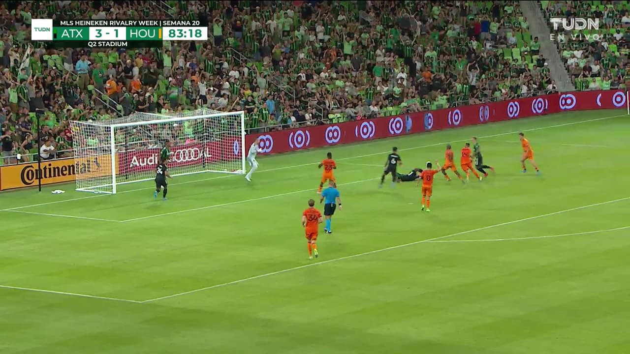 ¡TIRO ATAJADO! disparo por Fafà Picault.