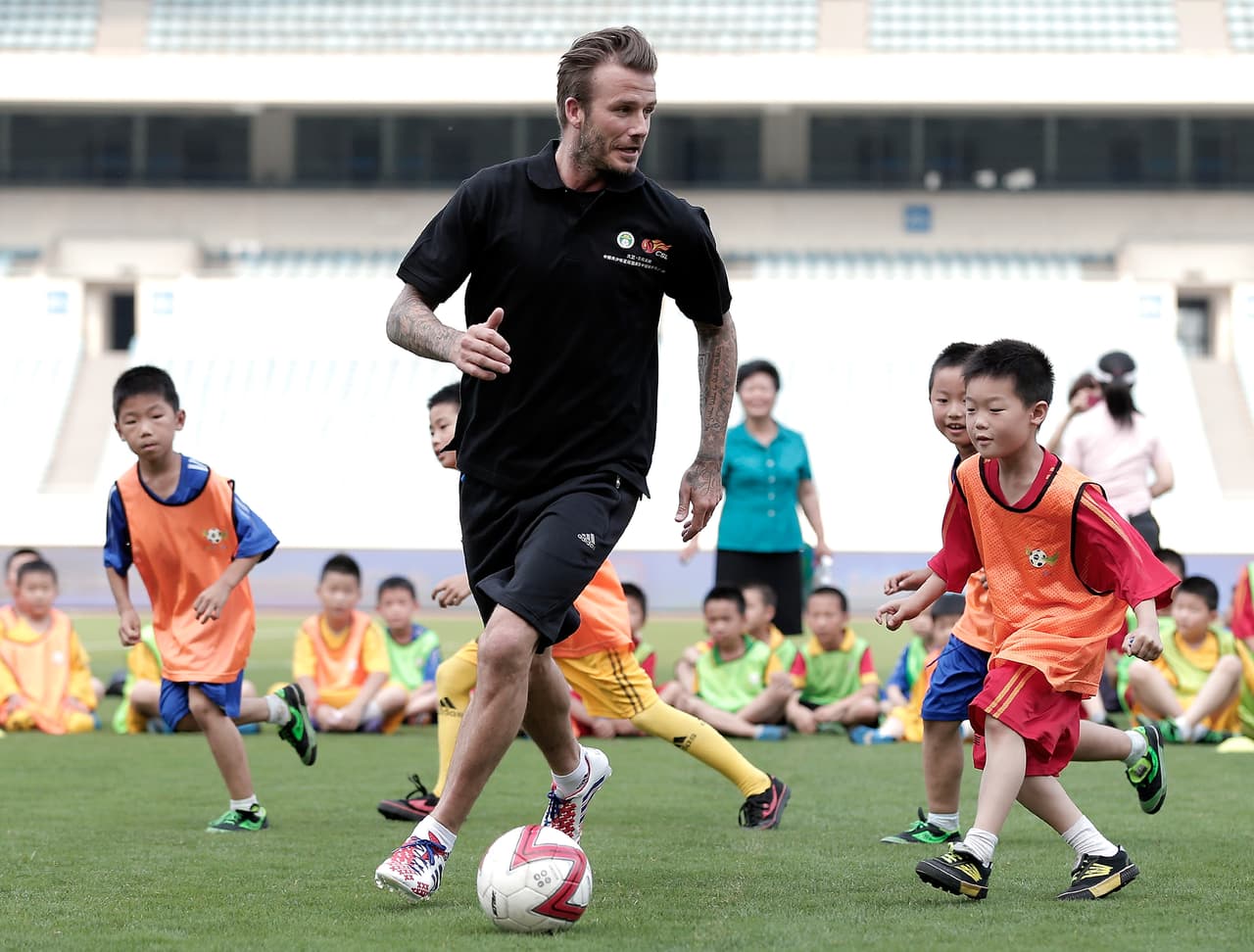 David Beckham regresa al futbol en Londres para su serie