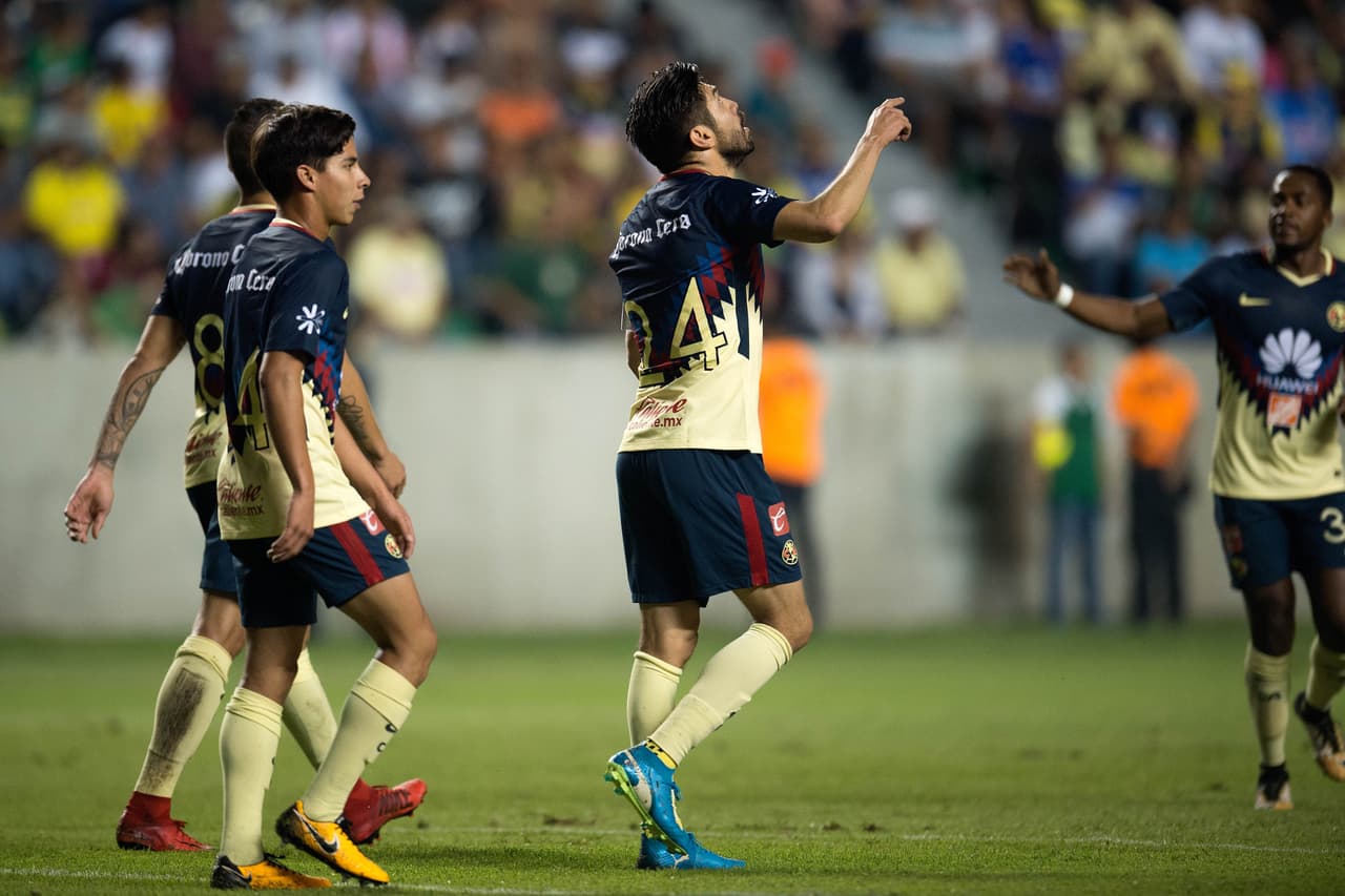 Oribe Peralta consiguió doblete ante Toluca.