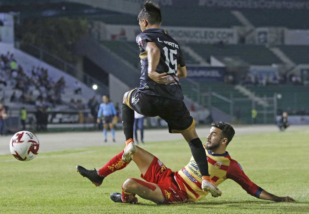 Varone marcó al 19’ para los locales. Aristeguieta (29’) emparejó el encuentro e Isaac Díaz convirtió dos penales (39’, 75’). Imperiale (92’) pareció para cerrar el marcador.
