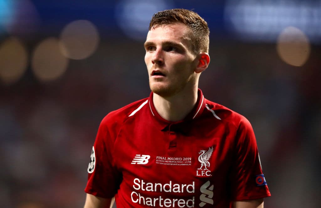 Defensa: Andy Robertson (Liverpool FC).