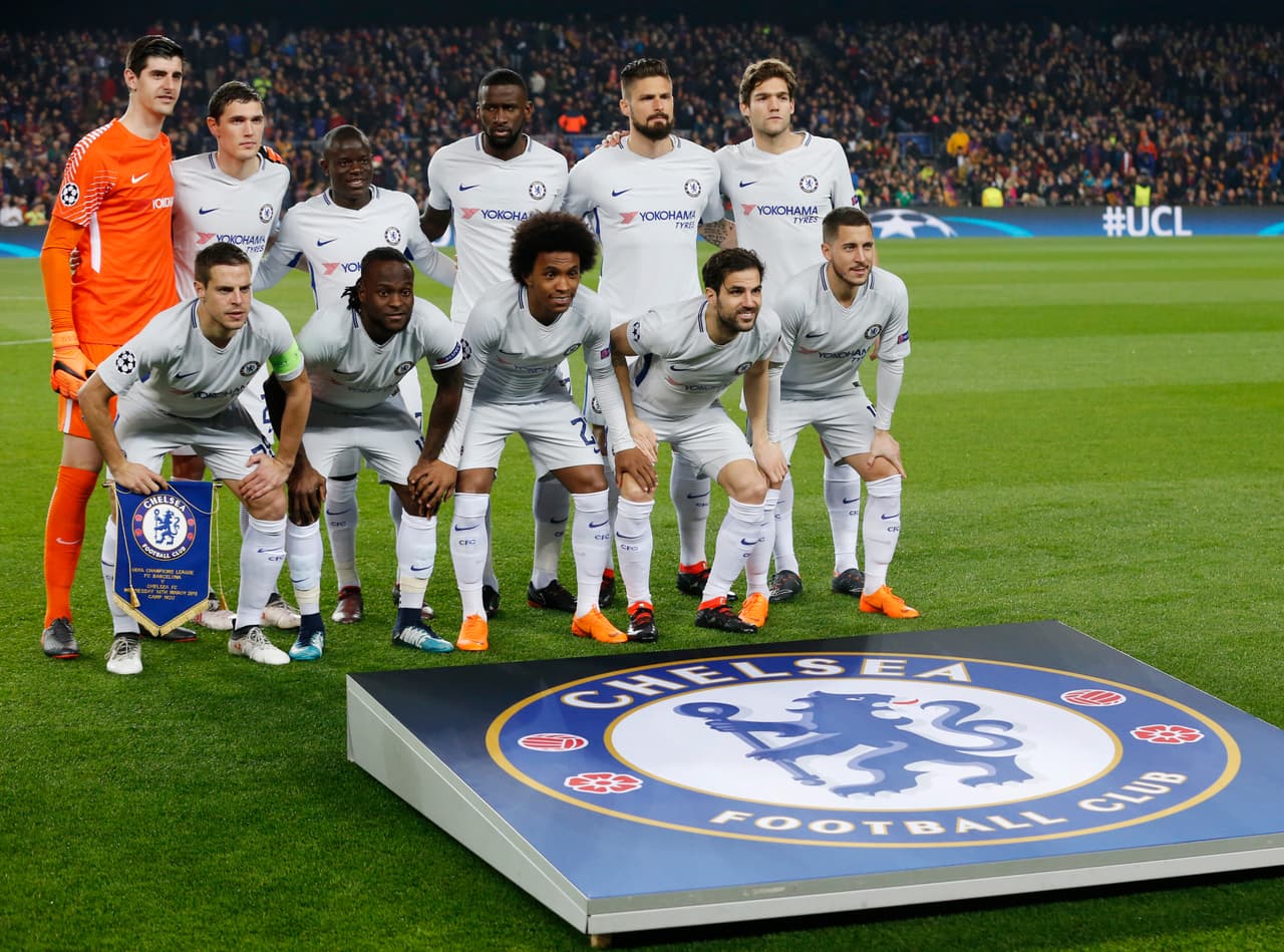 Por su parte, el Chelsea formó con Courtois, Azpilicueta, Christensen, Rudiger, Moses, Fabregas, Kante, Alonso, Willian, Giroud y Hazard.