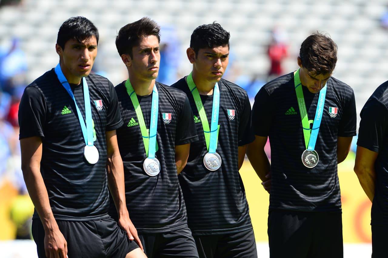 En los Juegos Panamericanos de Toronto 2015, fue llamado al combinado nacional sub 22, obteniendo la medalla de plata.