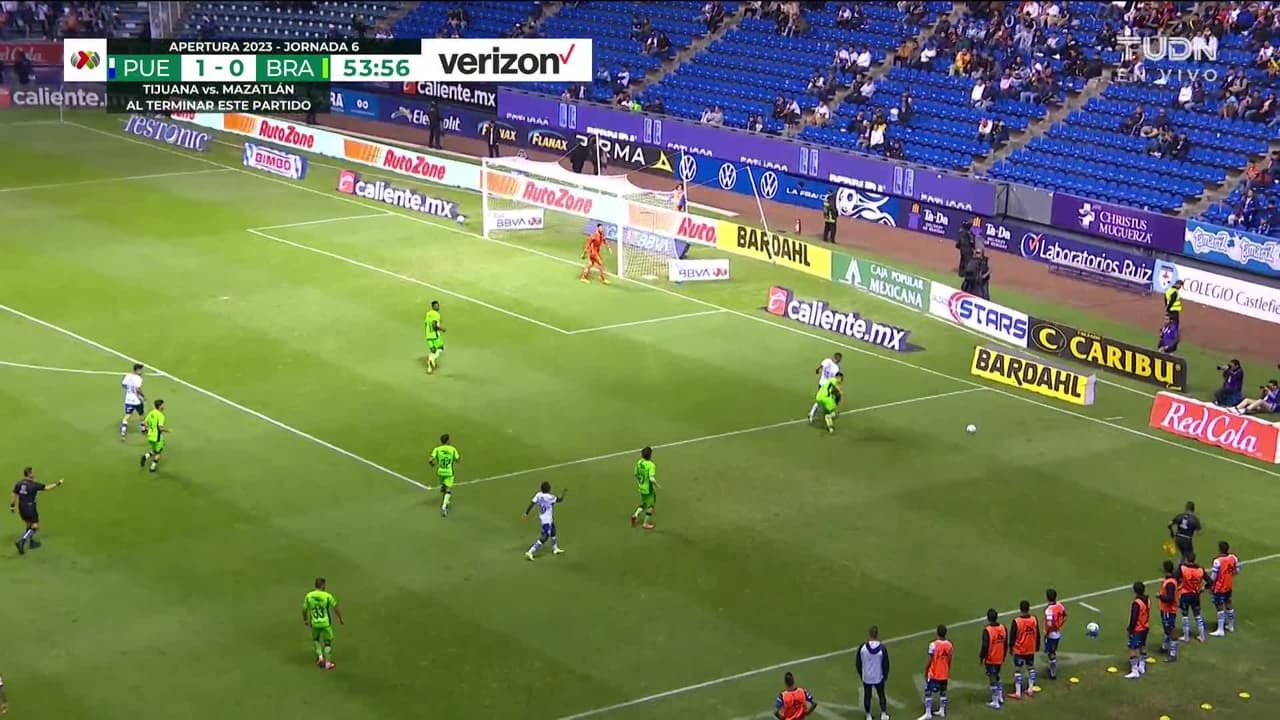 ¡TIRO ATAJADO! disparo por Aitor García.