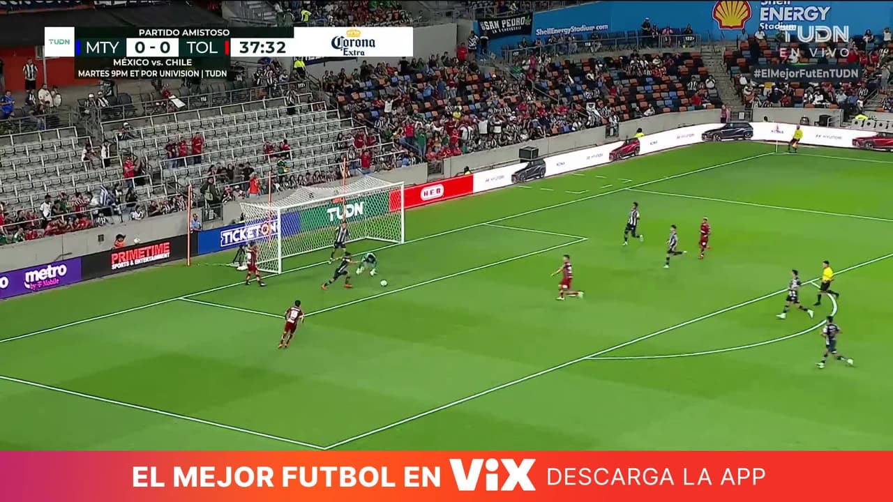 ¡Canelo Angulo cimbra el poste de Rayados! Diablos Rojos se pierde el primero
